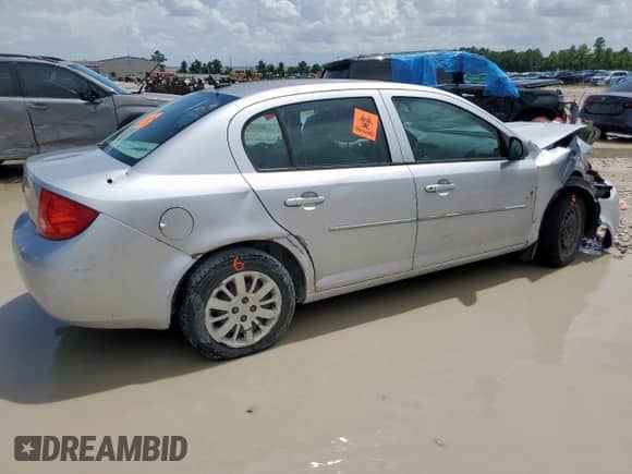 2009 Chevrolet Cobalt LS с VIN 1G1AS58H797191337, выставлен на аукционе Copart как лот 63619025 с пробегом 200 707 миль миль и Списание • Salvage title. История ставок и продаж доступна на DreamBid. Изображение 3.