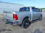 2009 Dodge 1500 SLT z VIN 1D3HB13T99J532242, wystawiony jako IAAI lot #42770095 z przebiegiem 166 481 mil mil oraz . Historia ofert i sprzedaży dostępna na DreamBid. Obrazek 4.