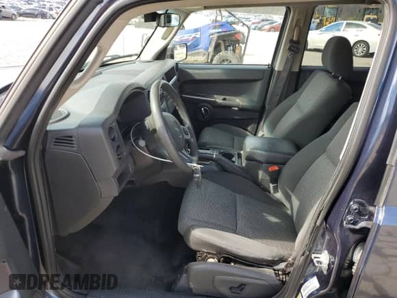 2009 Jeep Commander Sport с VIN 1J8HG48K19C538464, выставлен на аукционе Copart как лот 44506165 с пробегом 185 546 миль миль и Списание • Salvage title. История ставок и продаж доступна на DreamBid. Изображение 7.