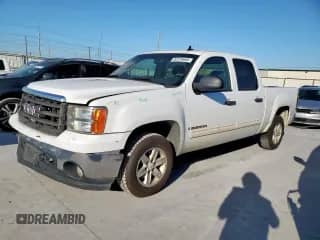 2008 GMC Sierra 1500 SLE1 z VIN 2GTEC13J681337604, wystawiony jako Copart lot #82224655 z przebiegiem 178 747 mil mil oraz Szkoda całkowita • Salvage title. Historia ofert i sprzedaży dostępna na DreamBid. Obrazek 1.