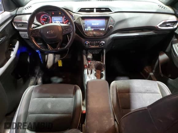 2021 Chevrolet TrailBlazer RS z VIN KL79MUSLXMB157519, wystawiony jako Copart lot #80082344 z przebiegiem 65 644 mil mil oraz Czysty tytuł • Clean title. Historia ofert i sprzedaży dostępna na DreamBid. Obrazek 8.