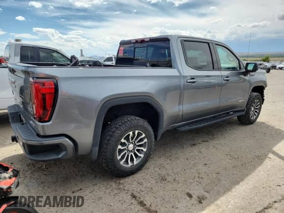 2021 GMC Sierra 1500 AT4 with VIN 3GTP9EEDXMG325432, listed as a Copart auction lot 80407205 with 41,208 mi miles and Salvage title. Bid and sale history available at DreamBid. Image 3.