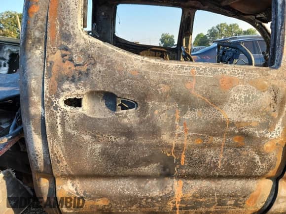 2023 Toyota Tacoma SR с VIN 3TMCZ5AN2PM536529, выставлен на аукционе Copart как лот 80729225 с пробегом Не указан миль и На запчасти • Non repairable. История ставок и продаж доступна на DreamBid. Изображение 10.