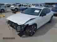 2022 Volvo S60 Momentum z VIN 7JRL12TZXNG160855, wystawiony jako IAAI lot #42598490 z przebiegiem 33 848 mil mil oraz . Historia ofert i sprzedaży dostępna na DreamBid. Obrazek 21.