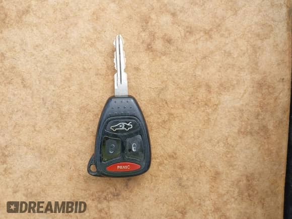 2005 Jeep Grand Cherokee Limited с VIN 1J4HS58NX5C683805, выставлен на аукционе IAAI как лот 43165506 с пробегом Не указан миль и . История ставок и продаж доступна на DreamBid. Изображение 11.