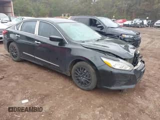 2016 Nissan Altima S z VIN 1N4AL3AP7GN325417, wystawiony jako IAAI lot #43305393 z przebiegiem 229 156 mil mil oraz . Historia ofert i sprzedaży dostępna na DreamBid. Obrazek 1.