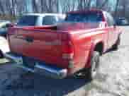 1999 Dodge Dakota SLT z VIN 1B7GG22Y3XS289253, wystawiony jako IAAI lot #41283728 z przebiegiem 154 038 mil mil oraz . Historia ofert i sprzedaży dostępna na DreamBid. Obrazek 4.