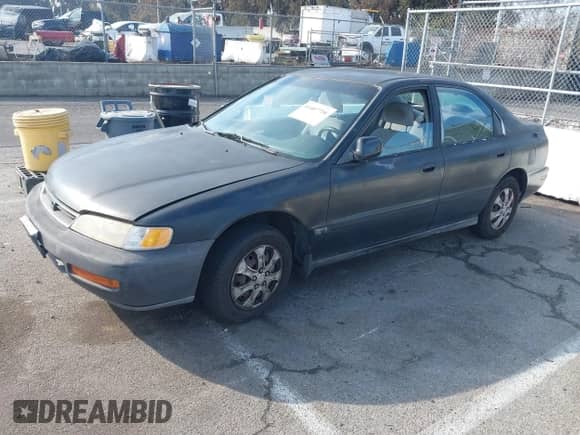 1997 Honda Accord с VIN 1HGTB5622VA476216, выставлен на аукционе IAAI как лот 41407716 с пробегом 285 385 миль миль и . История ставок и продаж доступна на DreamBid. Изображение 17.