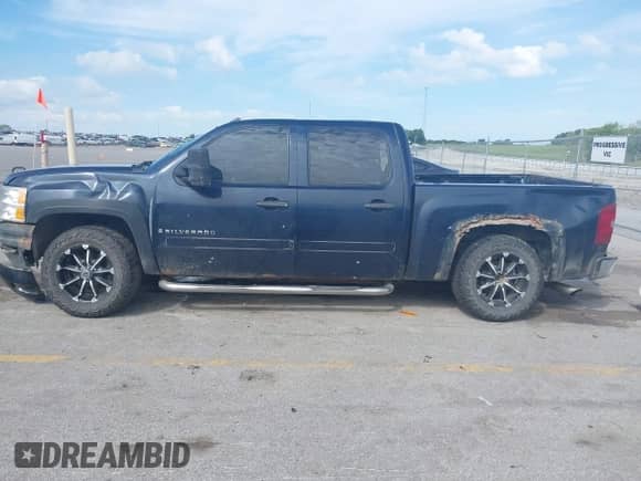 2008 Chevrolet Silverado 1500 LTZ with VIN 3GCEK13348G273770, listed as a IAAI auction lot 43038474 with 221,805 mi miles and . Bid and sale history available at DreamBid. Image 14.