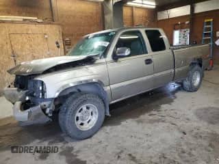 2001 GMC Sierra 1500 SLE с VIN 2GTEK19T011281466, выставлен на аукционе Copart как лот 83959295 с пробегом Не указан миль и Списание • Salvage title. История ставок и продаж доступна на DreamBid. Изображение 1.