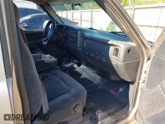 2001 Chevrolet Silverado 2500 with VIN 1GCGC24U01Z132011, listed as a IAAI auction lot 42680406 with 279,753 mi miles and . Bid and sale history available at DreamBid. Image 5.