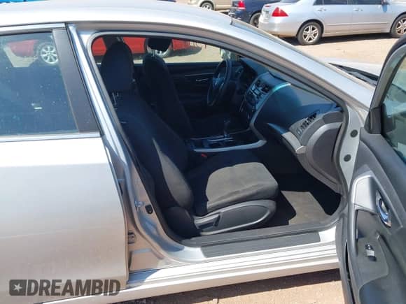 2015 Nissan Altima SL with VIN 1N4AL3AP7FC295250, listed as a IAAI auction lot 43162155 with 180,222 mi miles and . Bid and sale history available at DreamBid. Image 5.