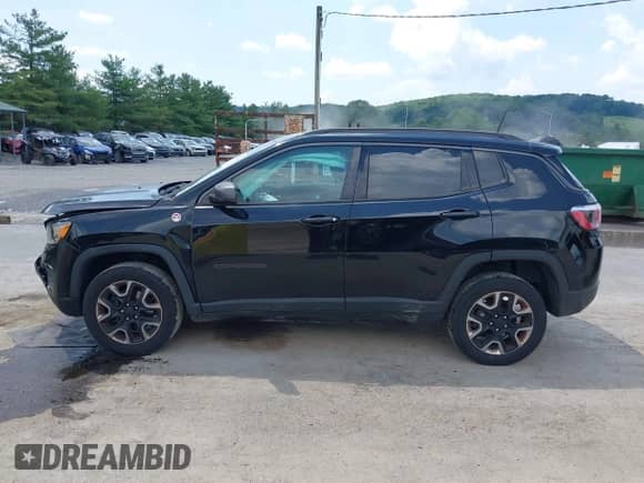 2018 Jeep Compass Trailhawk z VIN 3C4NJDDB1JT451464, wystawiony jako IAAI lot #42674943 z przebiegiem 114 704 mil mil oraz . Historia ofert i sprzedaży dostępna na DreamBid. Obrazek 14.