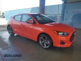 2021 Hyundai Veloster 2.0 z VIN KMHTG6AF3MU032207, wystawiony jako Copart lot #82187653 z przebiegiem 21 902 mil mil oraz . Historia ofert i sprzedaży dostępna na DreamBid. Obrazek 4.