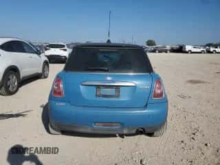 2013 MINI Hardtop with VIN WMWSU3C58DT683072, listed as a Copart auction lot 47483085 with 122,284 mi miles and Salvage title. Bid and sale history available at DreamBid. Image 6.