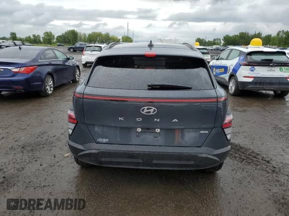 2024 Hyundai Kona SEL с VIN KM8HBCAB0RU124639, выставлен на аукционе Copart как лот 67995734 с пробегом 7 397 миль миль и На запчасти • Non repairable. История ставок и продаж доступна на DreamBid. Изображение 6.