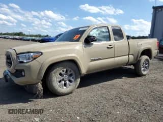 2016 Toyota Tacoma SR5 с VIN 5TFSZ5ANXGX025057, выставлен на аукционе Copart как лот 69456125 с пробегом 86 565 миль миль и Списание • Salvage title. История ставок и продаж доступна на DreamBid. Изображение 1.