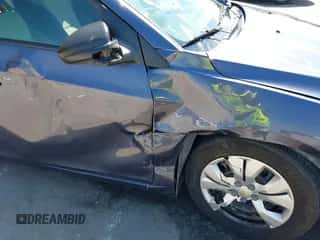 2014 Chevrolet Cruze LS z VIN 1G1PA5SH0E7356497, wystawiony jako IAAI lot #43368360 z przebiegiem 132 209 mil mil oraz . Historia ofert i sprzedaży dostępna na DreamBid. Obrazek 6.