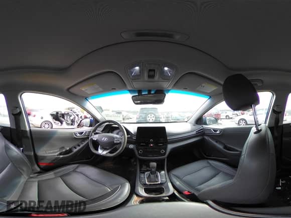 2020 Hyundai Ioniq Limited с VIN KMHC05LC3LU215803, выставлен на аукционе IAAI как лот 43333838 с пробегом 42 351 миль миль и . История ставок и продаж доступна на DreamBid. Изображение 18.
