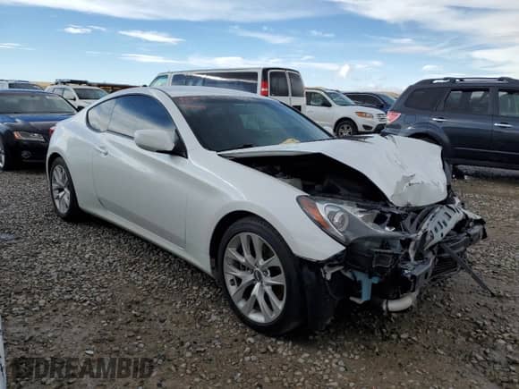 2013 Hyundai Genesis Coupe Premium с VIN KMHHT6KD7DU090450, выставлен на аукционе Copart как лот 81945695 с пробегом 127 670 миль миль и Списание • Salvage title. История ставок и продаж доступна на DreamBid. Изображение 4.