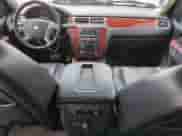 2014 Chevrolet Tahoe LT z VIN 1GNSKBE04ER199667, wystawiony jako Copart lot #65638255 z przebiegiem 142 620 mil mil oraz Szkoda całkowita • Salvage title. Historia ofert i sprzedaży dostępna na DreamBid. Obrazek 8.