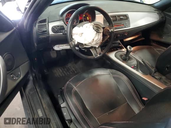 2007 BMW Z4 3.0i с VIN 4USBU33597LW60093, выставлен на аукционе Copart как лот 64300905 с пробегом 104 366 миль миль и Списание • Salvage title. История ставок и продаж доступна на DreamBid. Изображение 8.