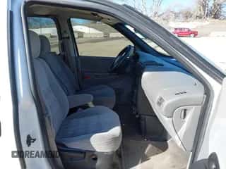 2001 Chevrolet Venture LS Y3G Mobility с VIN 1GNDX03E81D273323, выставлен на аукционе IAAI как лот 41752086 с пробегом 197 221 миль миль и . История ставок и продаж доступна на DreamBid. Изображение 5.