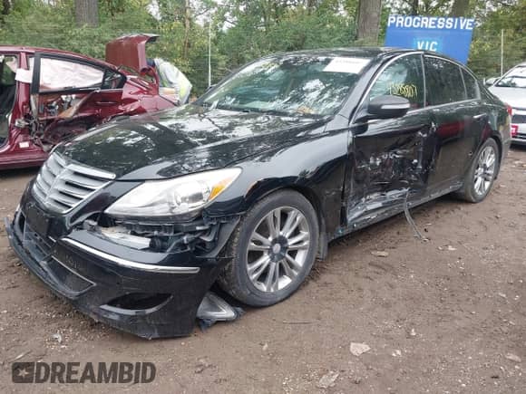 2012 Hyundai Genesis 3.8L с VIN KMHGC4DD9CU202970, выставлен на аукционе IAAI как лот 43288807 с пробегом 146 809 миль миль и . История ставок и продаж доступна на DreamBid. Изображение 2.