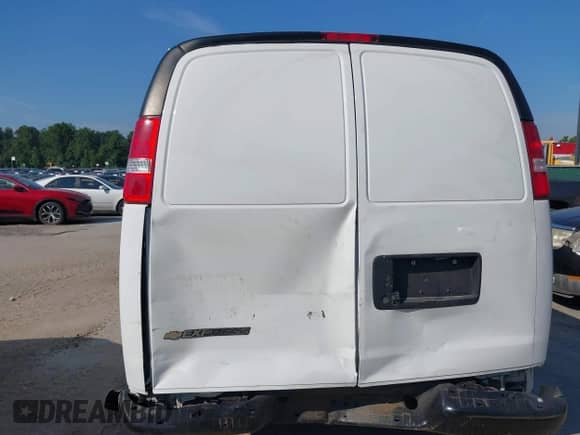 2020 Chevrolet Express Cargo с VIN 1GCZGHFG6L1212650, выставлен на аукционе IAAI как лот 42741737 с пробегом 179 058 миль миль и . История ставок и продаж доступна на DreamBid. Изображение 6.