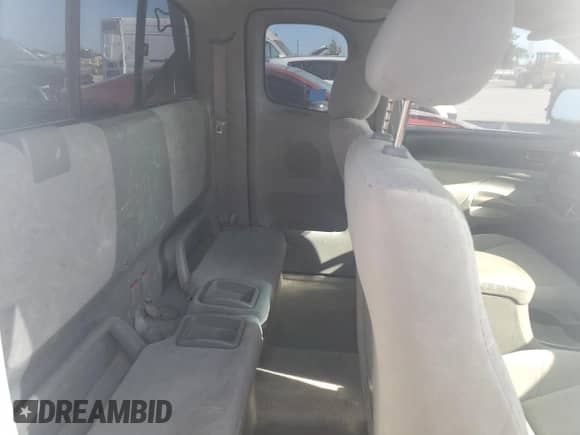 2005 Toyota Tacoma с VIN 5TETX22N35Z056373, выставлен на аукционе Copart как лот 71094025 с пробегом 256 961 миль миль и Списание • Salvage title. История ставок и продаж доступна на DreamBid. Изображение 10.