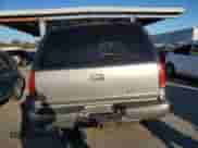 2000 Cadillac Escalade z VIN 1GYEK13R5YR107157, wystawiony jako Copart lot #89024795 z przebiegiem 172 599 mil mil oraz Szkoda całkowita • Salvage title. Historia ofert i sprzedaży dostępna na DreamBid. Obrazek 6.