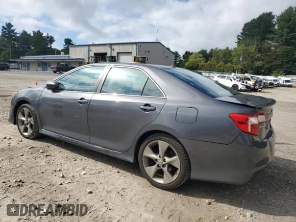 2012 Toyota Camry XLE with VIN 4T1BK1FK3CU502043, listed as a Copart auction lot 71501955 with 117,709 mi miles and Clean title. Bid and sale history available at DreamBid. Image 2.