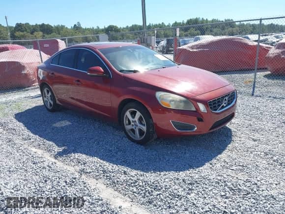 2012 Volvo S60 T5 с VIN YV1622FS2C2046389, выставлен на аукционе IAAI как лот 43458299 с пробегом 128 633 миль миль и . История ставок и продаж доступна на DreamBid. Изображение 1.