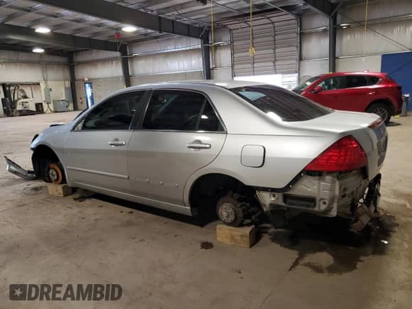 2007 Honda Accord LX SE с VIN 1HGCM56327A114801, выставлен на аукционе Copart как лот 69119295 с пробегом 233 412 миль миль и Списание • Salvage title. История ставок и продаж доступна на DreamBid. Изображение 2.