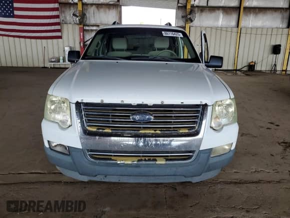 2007 Ford Explorer XLT z VIN 1FMEU73817UA67922, wystawiony jako Copart lot #86116425 z przebiegiem 270 840 mil mil oraz Szkoda całkowita • Salvage title. Historia ofert i sprzedaży dostępna na DreamBid. Obrazek 5.