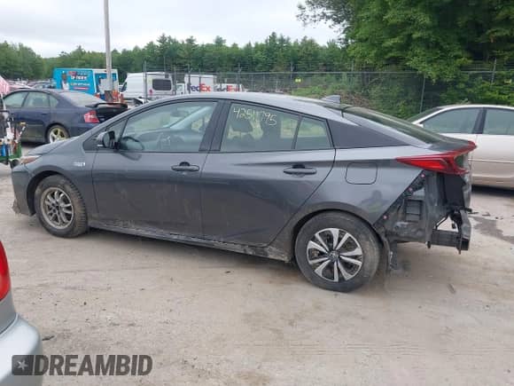 2018 Toyota Prius Plus z VIN JTDKARFP7J3083814, wystawiony jako IAAI lot #42511795 z przebiegiem 138 255 mil mil oraz . Historia ofert i sprzedaży dostępna na DreamBid. Obrazek 15.