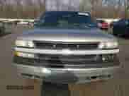 2001 Chevrolet Silverado 1500 LS z VIN 1GCEK19V21E103039, wystawiony jako Copart lot #83390404 z przebiegiem 190 176 mil mil oraz Szkoda całkowita • Salvage title. Historia ofert i sprzedaży dostępna na DreamBid. Obrazek 5.