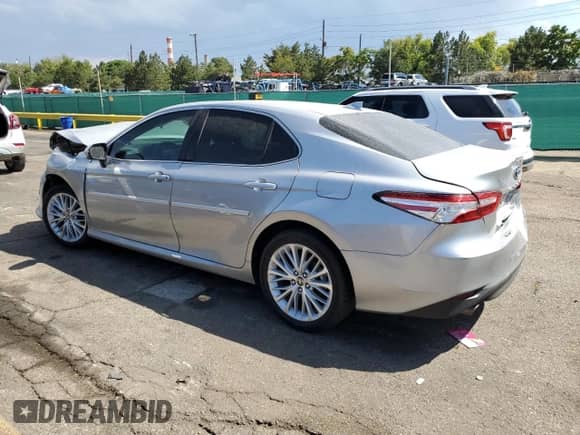 2020 Toyota Camry Hybrid XLE z VIN 4T1F31AK6LU533051, wystawiony jako Copart lot #69587675 z przebiegiem 65 806 mil mil oraz Szkoda całkowita • Salvage title. Historia ofert i sprzedaży dostępna na DreamBid. Obrazek 2.