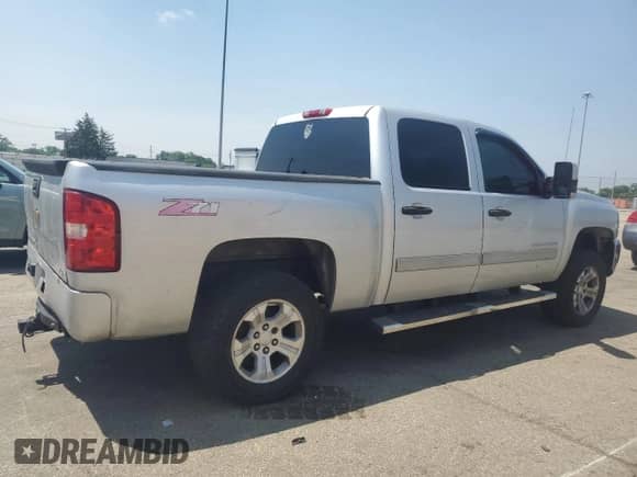 2012 Chevrolet Silverado 1500 LS z VIN 3GCPCREA9CG186777, wystawiony jako Copart lot #65770275 z przebiegiem 257 042 mil mil oraz Szkoda całkowita • Salvage title. Historia ofert i sprzedaży dostępna na DreamBid. Obrazek 3.