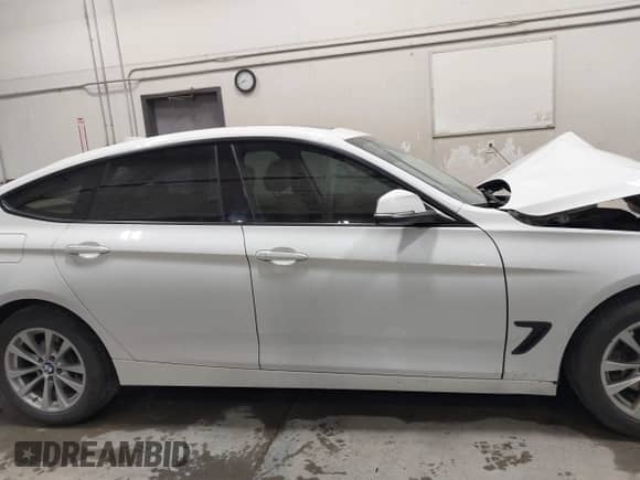 2014 BMW 3 Series 328i Gran Turismo xDrive с VIN WBA3X5C58ED559323, выставлен на аукционе IAAI как лот 42628267 с пробегом 116 284 миль миль и . История ставок и продаж доступна на DreamBid. Изображение 14.