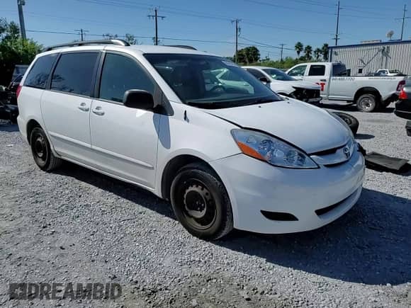 2010 Toyota Sienna CE z VIN 5TDKK4CC1AS332236, wystawiony jako Copart lot #90445785 z przebiegiem 186 641 mil mil oraz Szkoda całkowita • Salvage title. Historia ofert i sprzedaży dostępna na DreamBid. Obrazek 14.