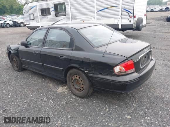 2002 Hyundai Sonata z VIN KMHWF25S92A507468, wystawiony jako IAAI lot #42754880 z przebiegiem 111 026 mil mil oraz . Historia ofert i sprzedaży dostępna na DreamBid. Obrazek 3.