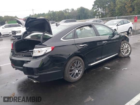 2015 Hyundai Sonata Sport z VIN 5NPE34AF9FH091269, wystawiony jako IAAI lot #43328402 z przebiegiem 151 643 mil mil oraz . Historia ofert i sprzedaży dostępna na DreamBid. Obrazek 4.