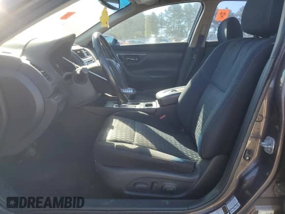 2016 Nissan Altima SR with VIN 1N4AL3AP0GC117651, listed as a Copart auction lot 86687115 with 164,256 mi miles and Salvage title. Bid and sale history available at DreamBid. Image 7.