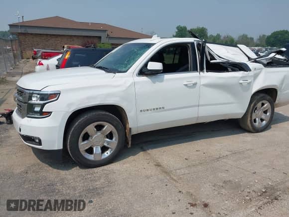 2015 Chevrolet Suburban LT с VIN 1GNSKJKC0FR661233, выставлен на аукционе IAAI как лот 42848523 с пробегом 183 511 миль миль и . История ставок и продаж доступна на DreamBid. Изображение 2.