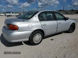 2005 Chevrolet Malibu Classic z VIN 1G1ND52F05M120883, wystawiony jako Copart lot #61047935 z przebiegiem 118 240 mil mil oraz Szkoda całkowita • Salvage title. Historia ofert i sprzedaży dostępna na DreamBid. Obrazek 3.