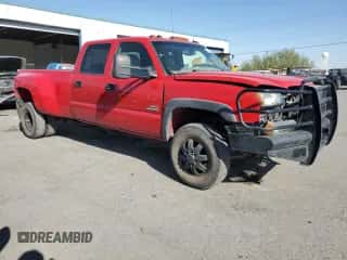 2004 Chevrolet Silverado 3500 DRW z VIN 1GCJK33194F111962, wystawiony jako Copart lot #70852714 z przebiegiem 268 558 mil mil oraz Szkoda całkowita • Salvage title. Historia ofert i sprzedaży dostępna na DreamBid. Obrazek 4.