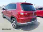 2010 Volkswagen Tiguan S с VIN WVGAV7AX3AW001762, выставлен на аукционе IAAI как лот 42572895 с пробегом 127 433 миль миль и . История ставок и продаж доступна на DreamBid. Изображение 3.