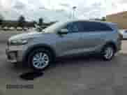 2019 Kia Sorento S с VIN 5XYPGDA5XKG449162, выставлен на аукционе Copart как лот 69126115 с пробегом 166 985 миль миль и Чистый • Clean title. История ставок и продаж доступна на DreamBid. Изображение 1.