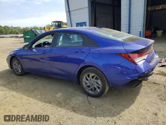 2024 Hyundai Elantra SEL z VIN KMHLM4DG9RU811703, wystawiony jako Copart lot #81429435 z przebiegiem 11 960 mil mil oraz Szkoda całkowita • Salvage title. Historia ofert i sprzedaży dostępna na DreamBid. Obrazek 2.